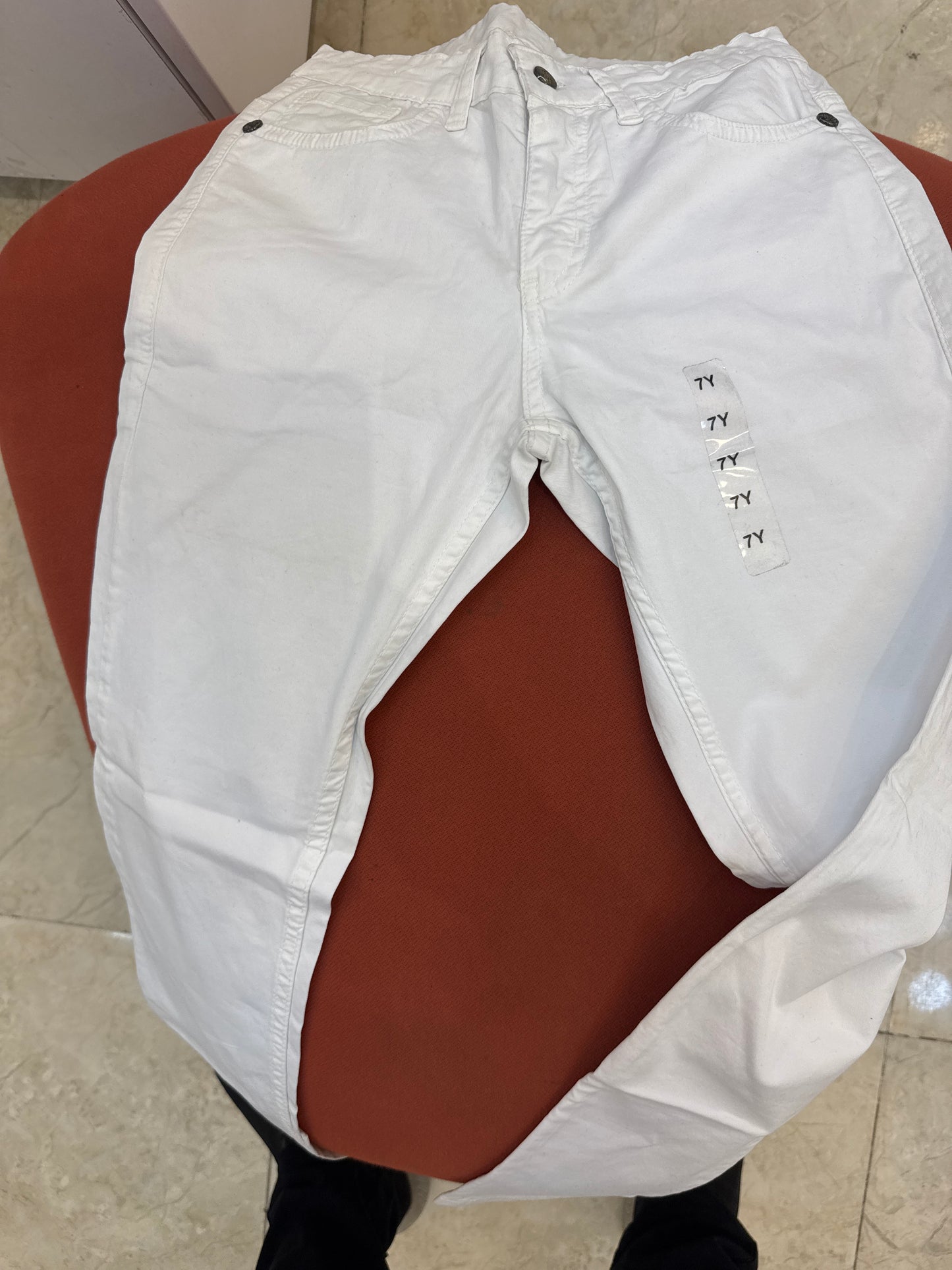 بنطلون ابيض قياس 7