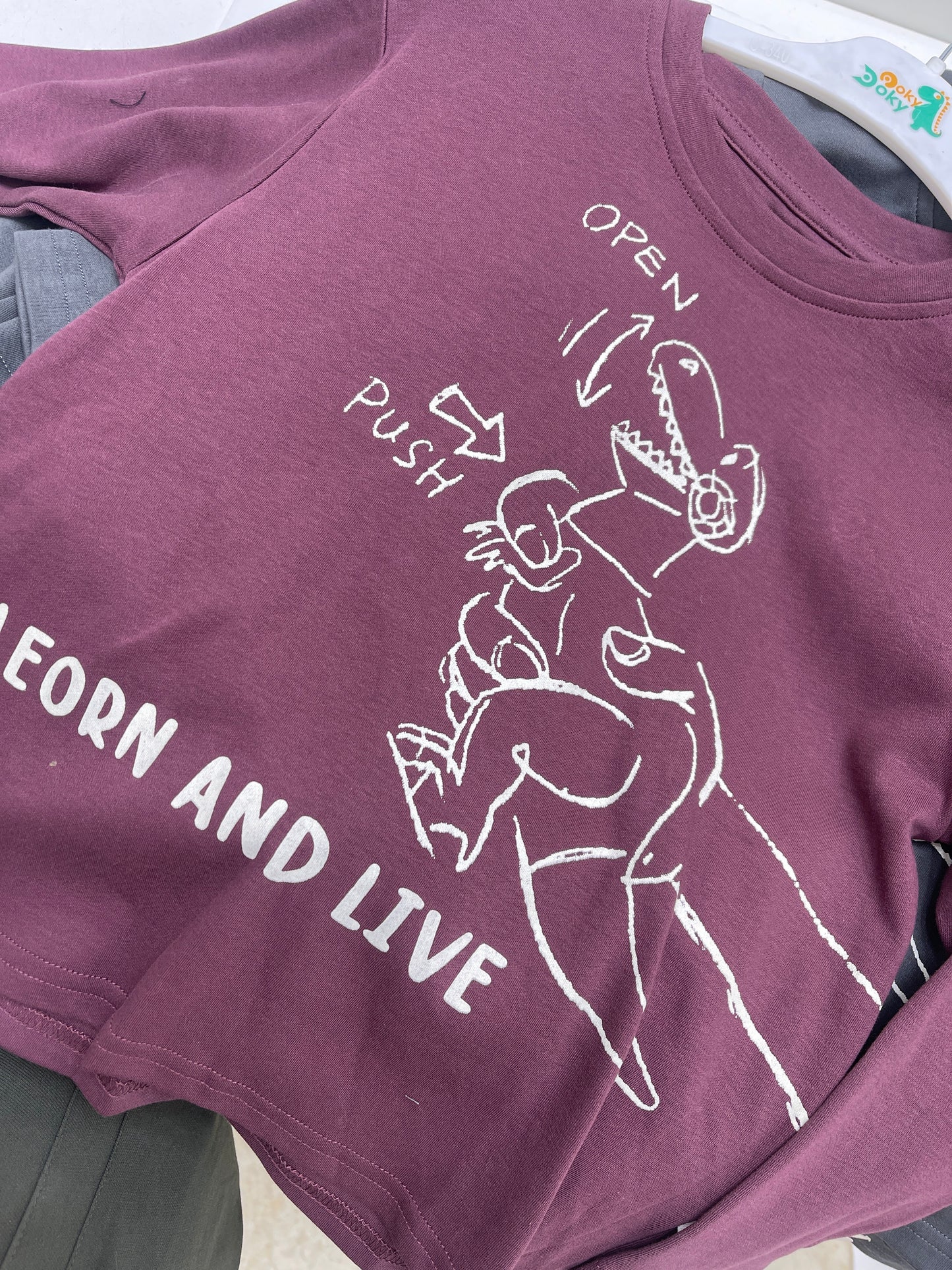 تيشيرت رصاصي