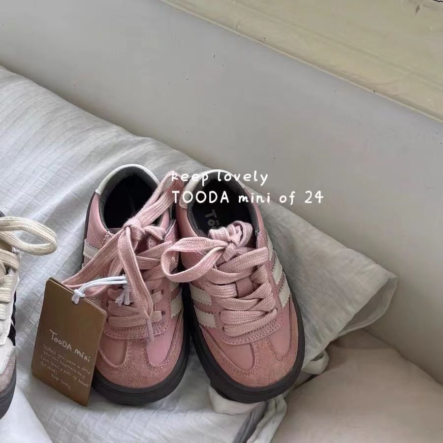 ترينشوز اديداس بلونين