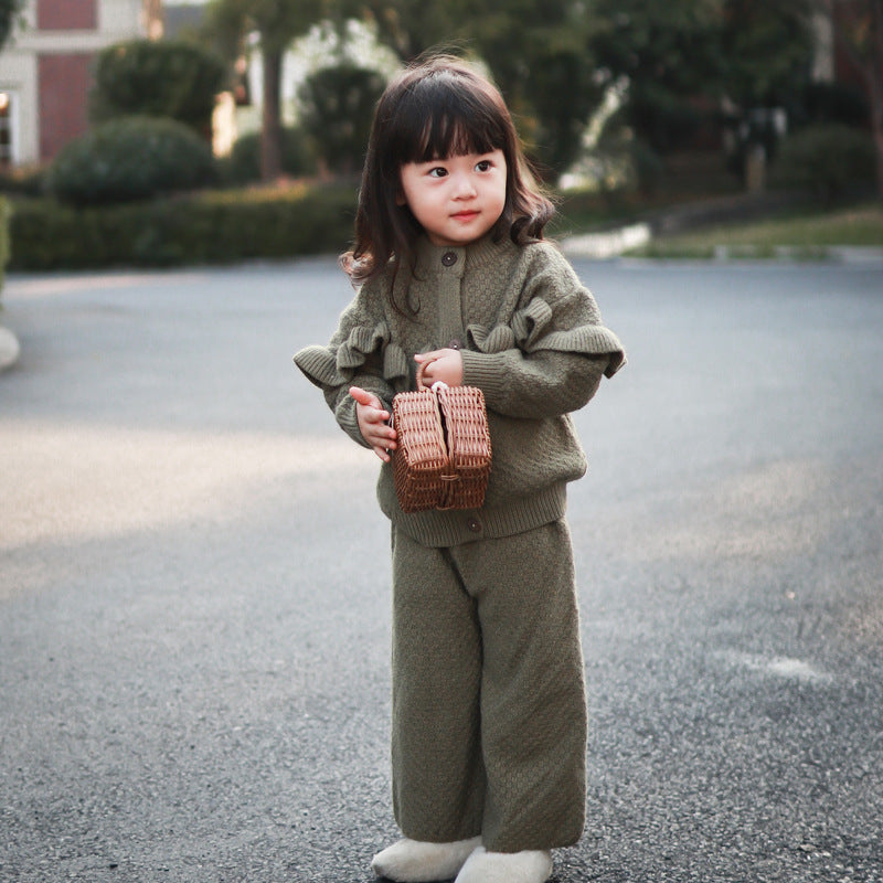 طقم بناتي زيتوني