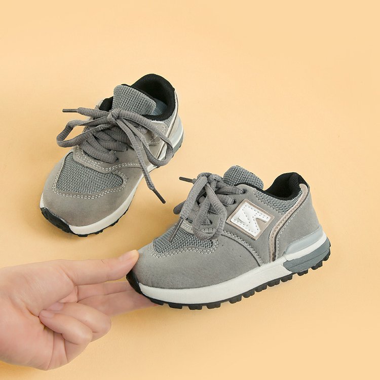 بلونين new balance ترينشوز