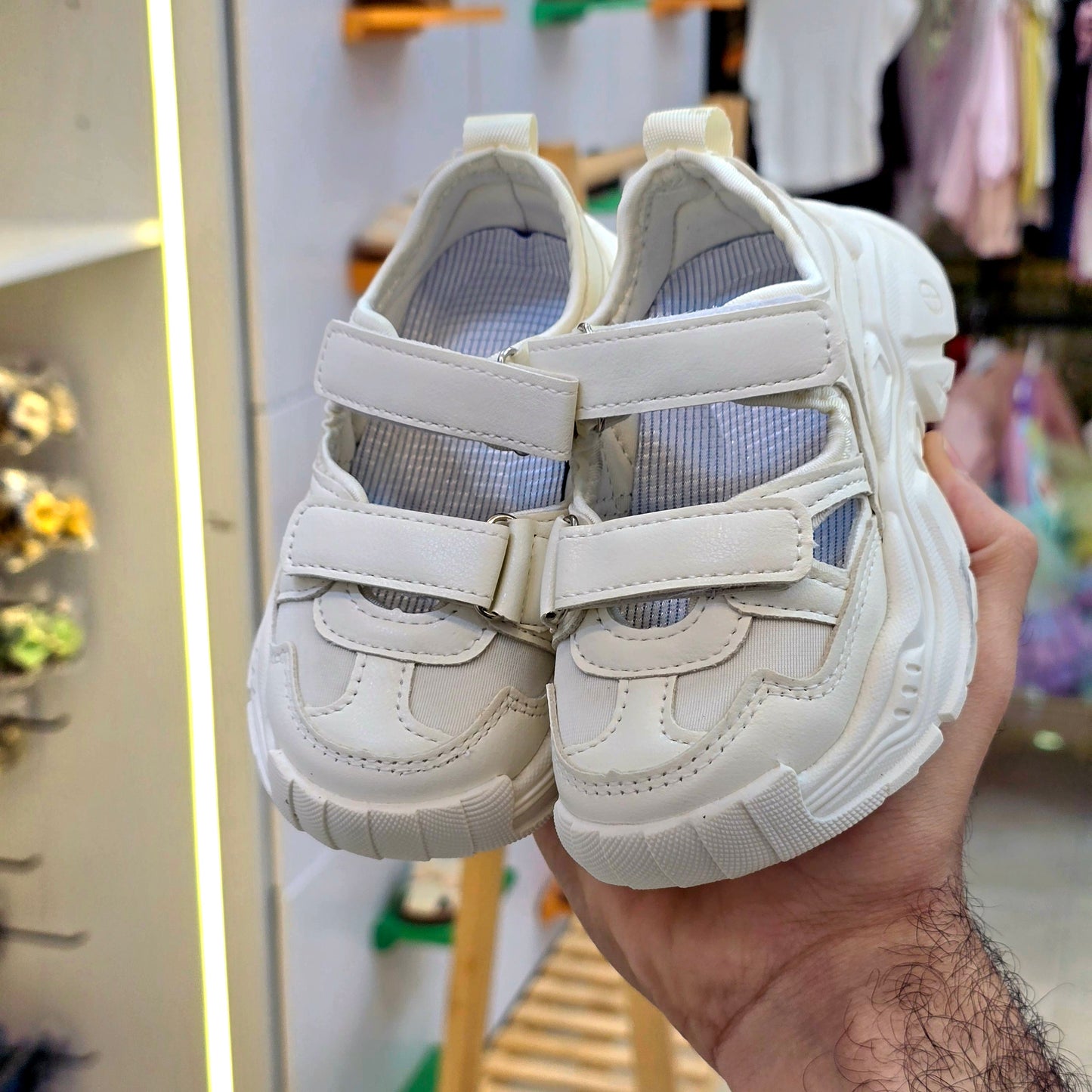 صندل ترينشوز ابيض