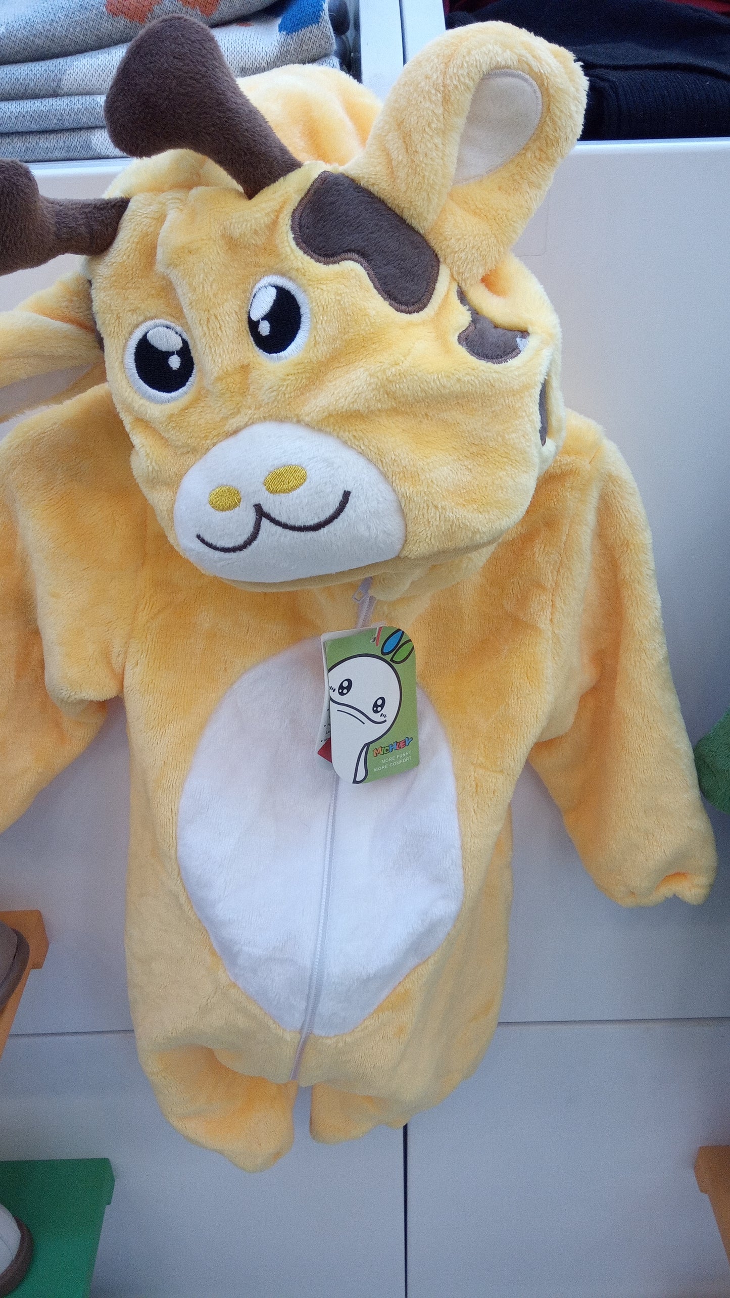 اوفر شخصيات