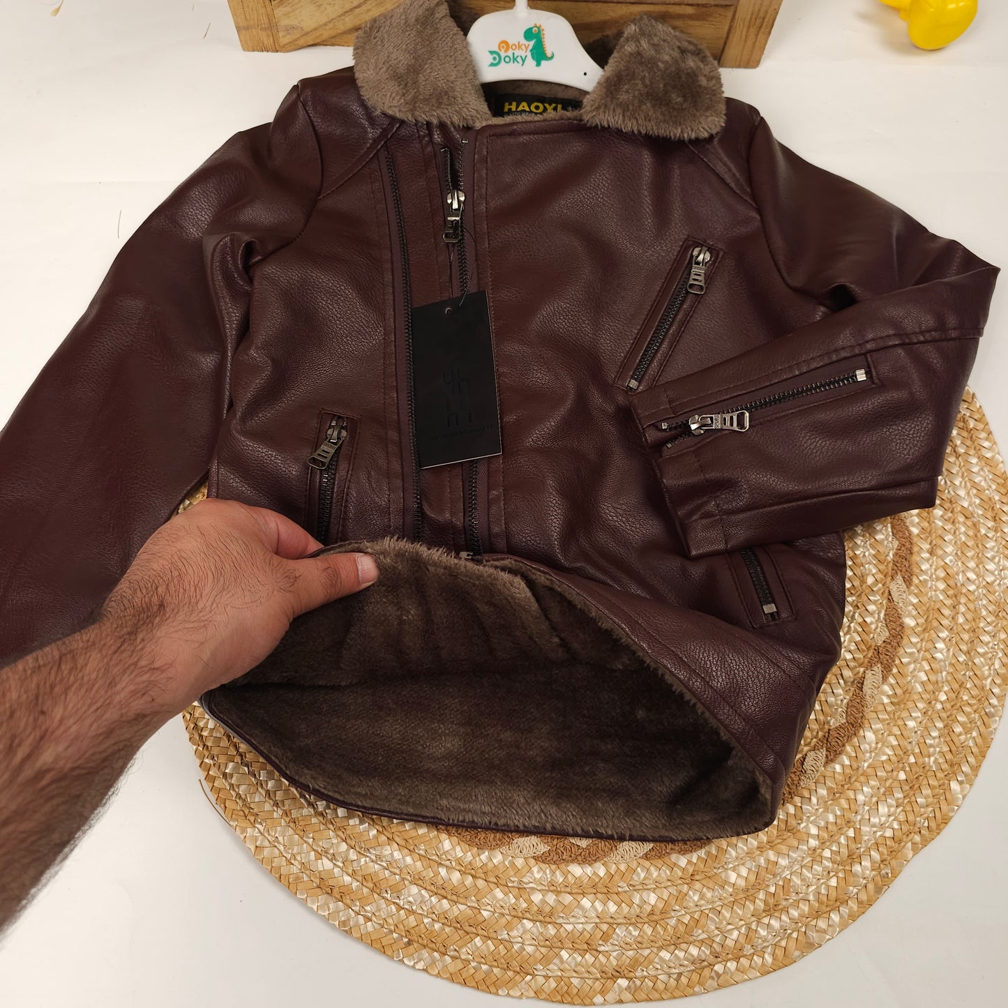 قمصلة جلد ثلاث الوان