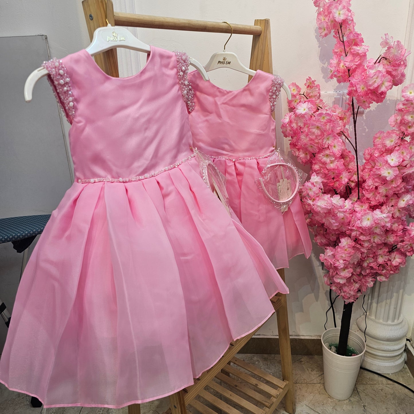 بدلة فستان وردي