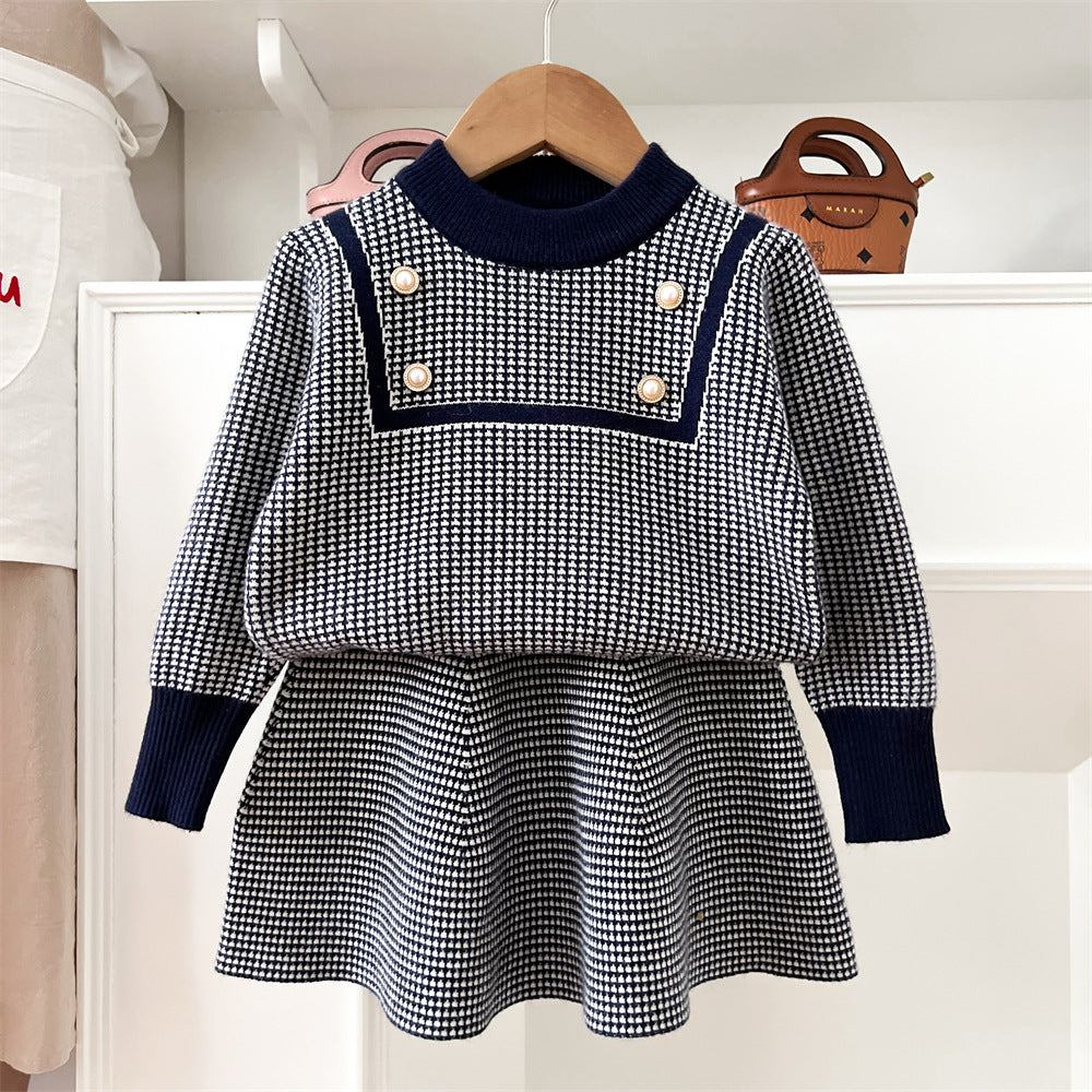 طقم بناتي نيلي وابيض