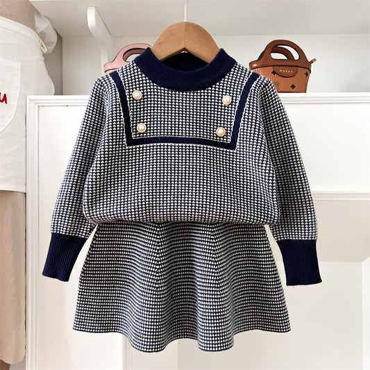 طقم بناتي نيلي وابيض