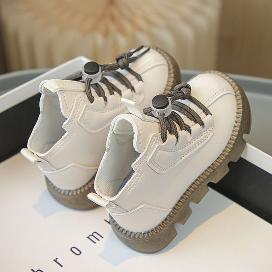 بوت ولادي بناتي اوف وايت