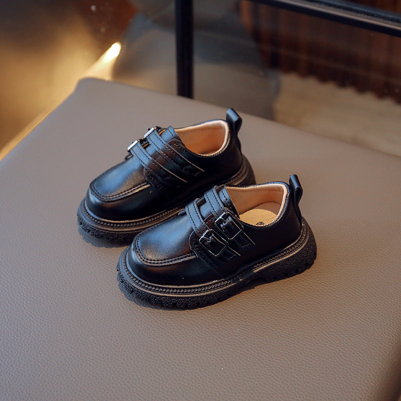 حذاء ولادي اسود