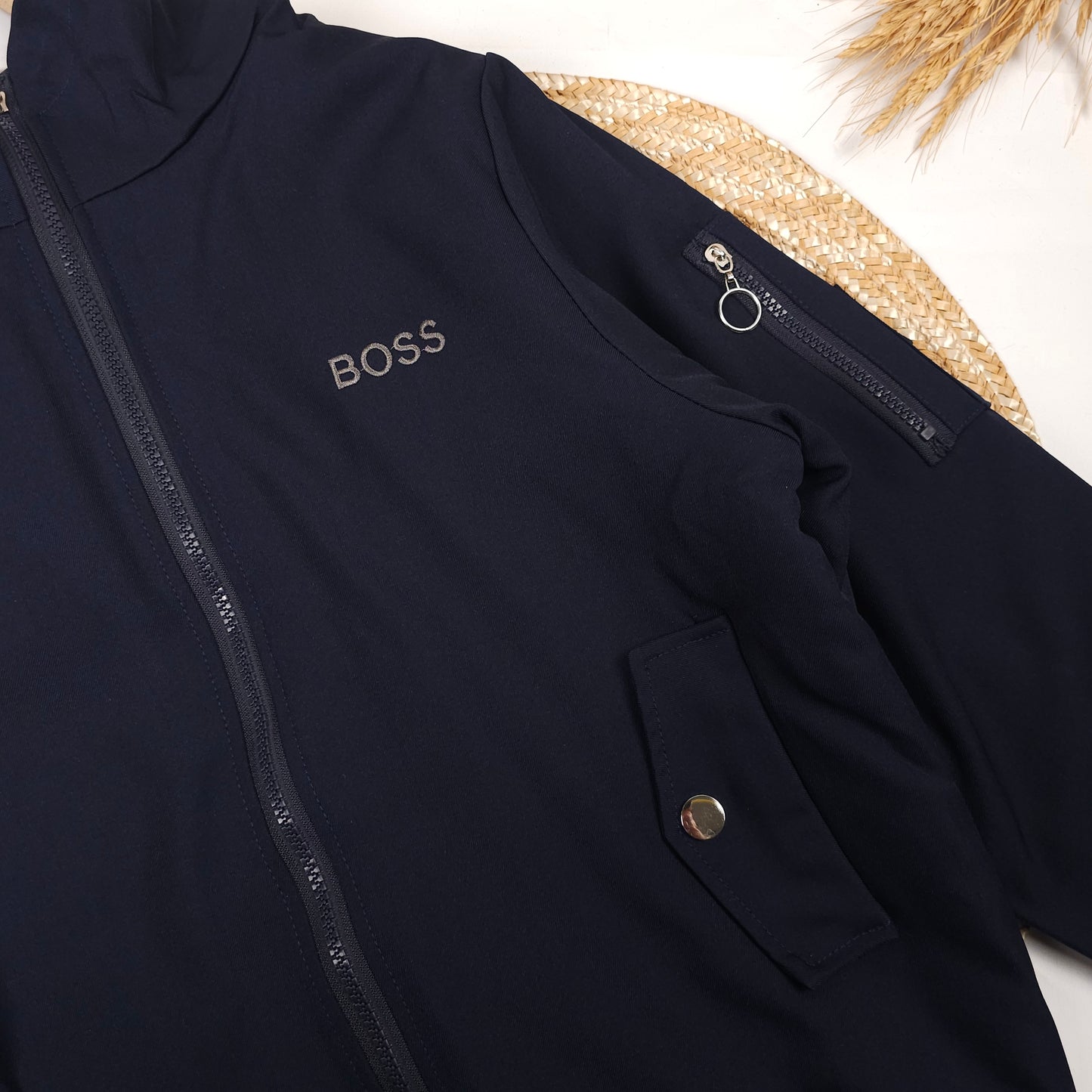 قمصلة Boss نيلي