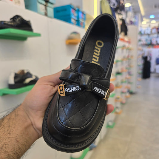 حذاء بناتي اسود